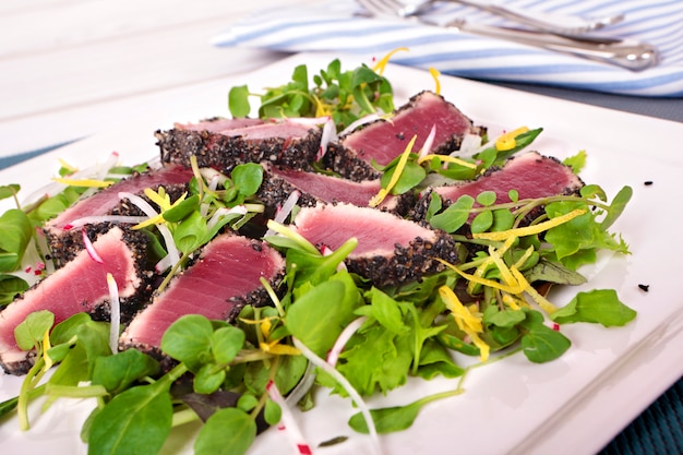 Ahi <a href=https://www.tgkadee.com/Cooking-Tips/Perfect-Pan-Seared-Tuna-Steak-A-Simple-Guide.html target=_blank class=infotextkey>tuna steak</a>s: The Ultimate Guide to Perfect Cooking