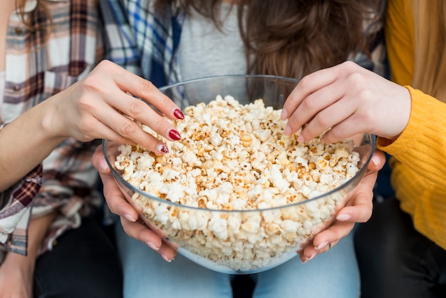 How to Make Perfect Stovetop Popcorn