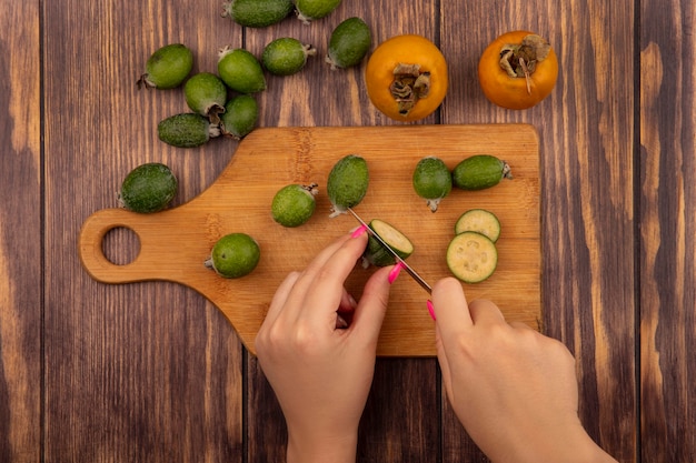 Tomatillo <a href=https://www.tgkadee.com/Healthy-Meals/Master-the-Kitchen-Essential-Cooking-Techniques-and-Recipes.html target=_blank class=infotextkey>cooking guide</a>: From Raw to Delicious Dishes