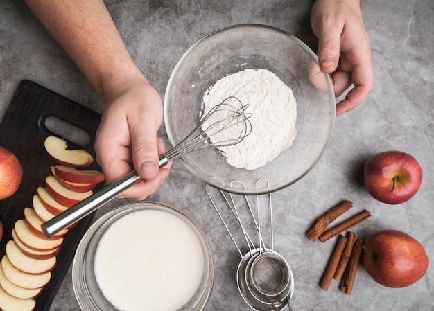 Cake Icing 101: The Ultimate Guide to Making Delicious Frosting