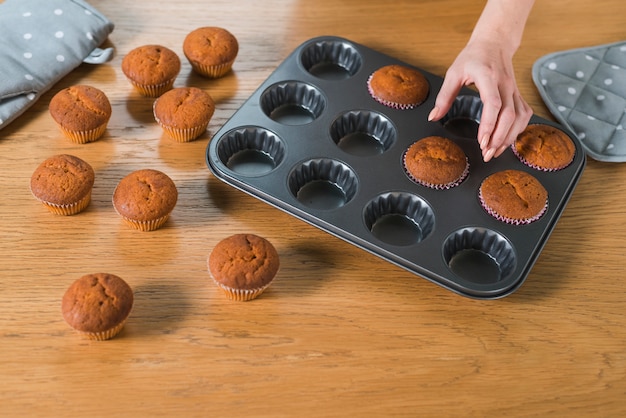 Brownie Muffin Baking Time: Perfect Chewy Bites