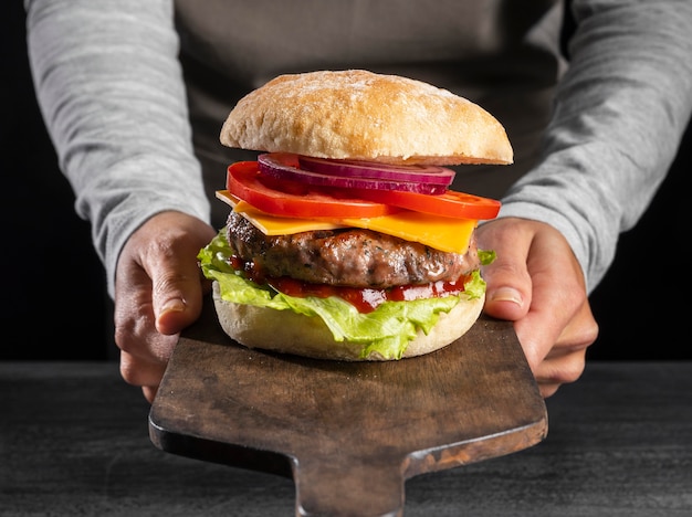 The Ultimate Guide to Juicy, <a href=https://www.tgkadee.com/Cooking-Tips/How-to-Cook-the-Perfect-Hamburger-on-the-Stovetop.html target=_blank class=infotextkey>delicious burger</a>s