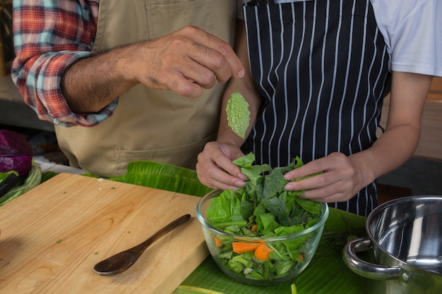 Spinach Cooking 101: Fresh Spinach Recipes and Techniques