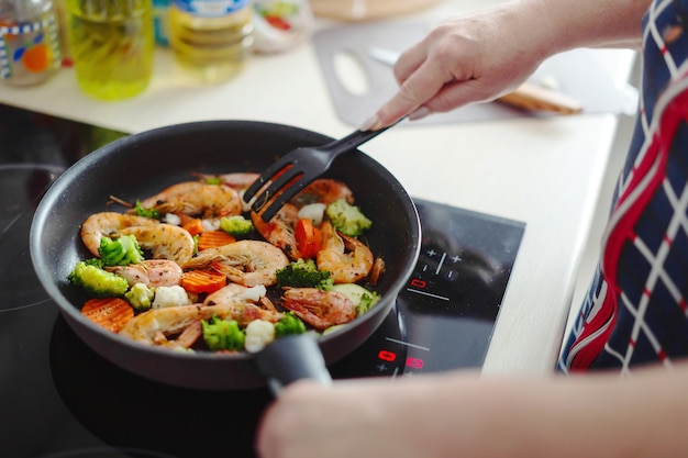 <a href=https://www.tgkadee.com/Healthy-Meals/Shrimp-Cooking-Time-on-the-Stove-Perfect-Guide.html target=_blank class=infotextkey>shrimp cooking</a> Times: Perfect Shrimp Every Time