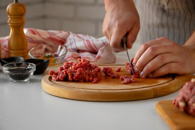 Tender and Delicious: Mastering the Art of Cooking Round Steak