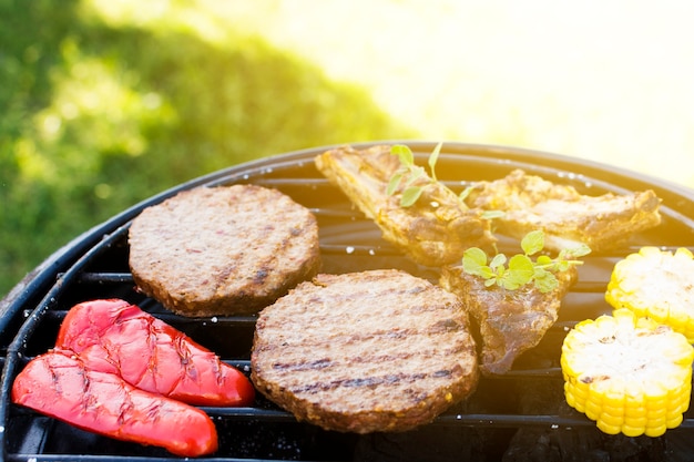 The Perfect Grill Time for Juicy Hamburgers