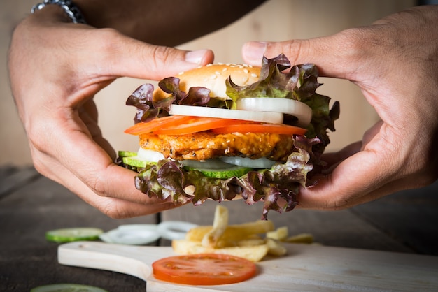 Air Fryer Frozen Burger Cooking Time: Perfect Results Every Time