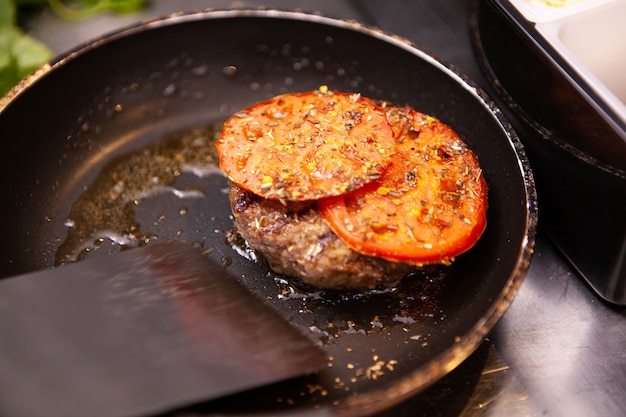 How Long to Cook Hamburger on the Stovetop: Perfect Doneness Guide