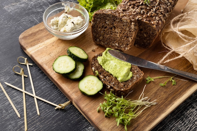 Meatloaf <a href=https://www.tgkadee.com/Healthy-Meals/How-Long-to-Cook-Drumsticks-at--Degrees-Fahrenheit.html target=_blank class=infotextkey>cooking time</a>: 2 Pounds at 350 Degrees