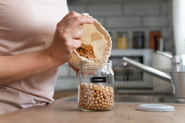 How to Make Perfect Stovetop Oatmeal: A Simple Guide