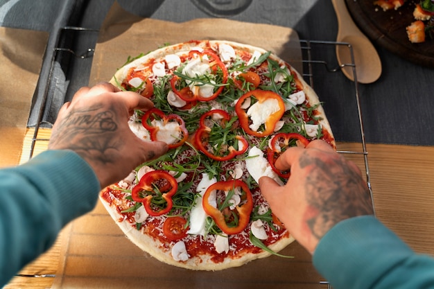 Frozen Pizza Cooking Time: How Long to Bake for Perfect Results