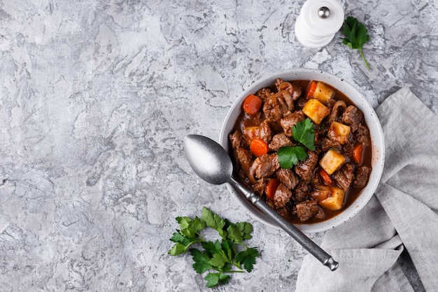 Tender Slow Cooker Beef Stew: Easy Recipe for Fall