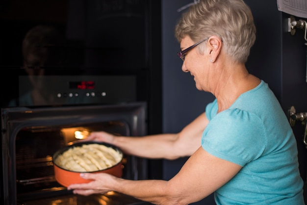 Lasagna Baking Time: How Long to Cook Lasagna in the Oven