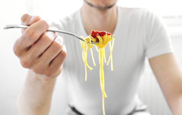 How Long to Cook Spaghetti Noodles Perfectly