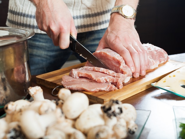 Perfect Oven-Baked Ham: Juicy, Flavorful, and Easy!