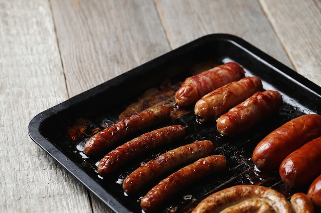 The Ultimate Guide to Cooking Bratwurst in Beer