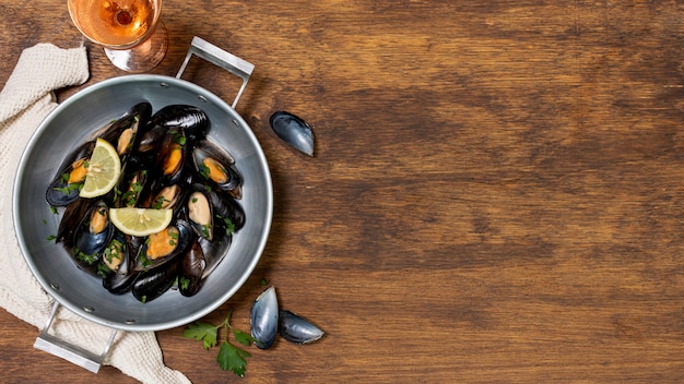 Mussel <a href=https://www.tgkadee.com/Healthy-Meals/How-Long-to-Cook-Drumsticks-at--Degrees-Fahrenheit.html target=_blank class=infotextkey>cooking time</a>: Perfect Guide to Deliciously Cooked Mussels