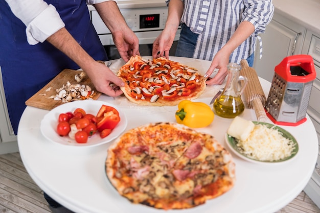 Grill Master Pizza: How to Cook Delicious Pizza on Your Grill