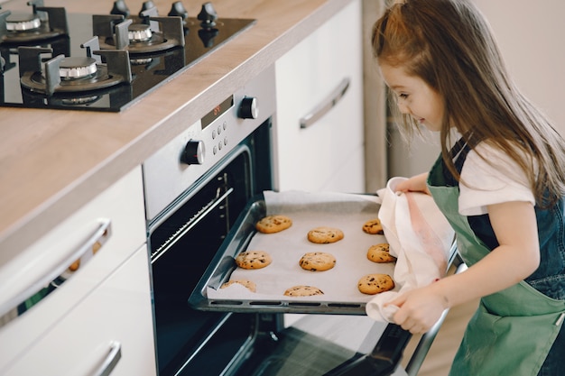 Microwave <a href=https://www.tgkadee.com/Recipes/The-Perfect-Baked-Potato-How-Long-to-Cook-for-Fluffy-Perfection.html target=_blank class=infotextkey>baked potato time</a>: Perfect <a href=https://www.tgkadee.com/Healthy-Meals/Master-the-Kitchen-Essential-Cooking-Techniques-and-Recipes.html target=_blank class=infotextkey>cooking guide</a>