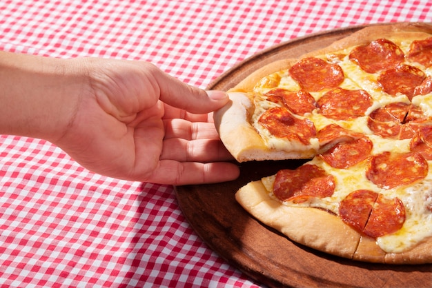 The Ultimate Guide to Making Delicious Homemade Pizza