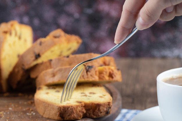 How Long to Bake Cornbread at 400 Degrees Fahrenheit