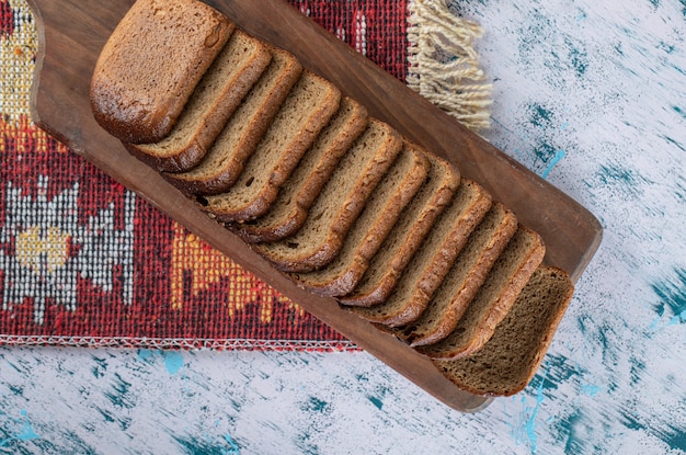 <a href=https://www.tgkadee.com/Healthy-Meals/Meatloaf-Cooking-Time-How-Long-to-Bake-the-Perfect-Loaf.html target=_blank class=infotextkey>meatloaf cooking time</a>: How Long for a 2 lb Loaf?