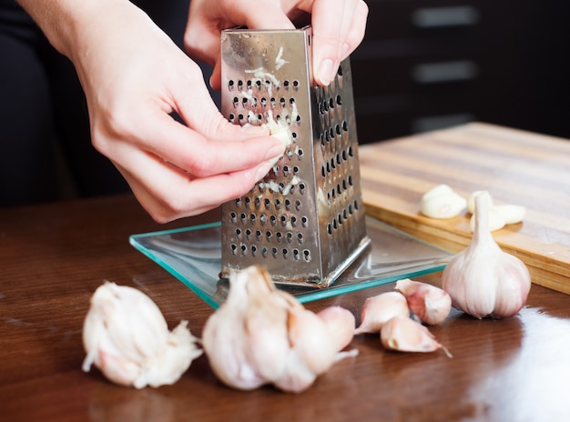 Garlic Cooking Guide: Tips and Techniques for Perfect Garlic Flavor