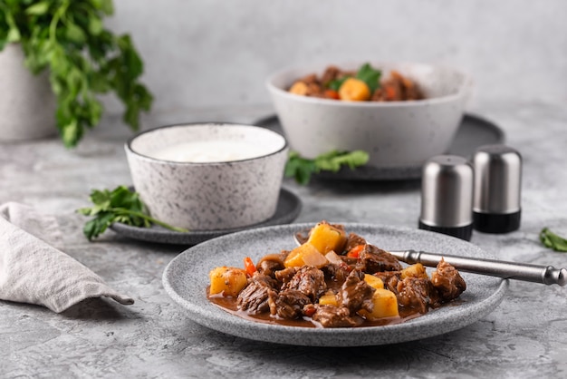 Oxtail <a href=https://www.tgkadee.com/Healthy-Meals/How-Long-to-Cook-Drumsticks-at--Degrees-Fahrenheit.html target=_blank class=infotextkey>cooking time</a>: How Long to Braise Tender, <a href=https://www.tgkadee.com/Cooking-Tips/Oxtail-Recipe-The-Ultimate-Guide-to-Tender-Flavorful-Oxtails.html target=_blank class=infotextkey>flavorful oxtail</a>