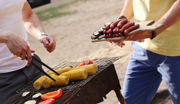 <a href=https://www.tgkadee.com/Healthy-Meals/Corn-on-the-Cob-The-Ultimate-Guide-to-Perfectly-Cooked-Ears.html target=_blank class=infotextkey>grilled corn on the cob</a>: The Perfect Cooking Time