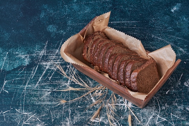 <a href=https://www.tgkadee.com/Healthy-Meals/Meatloaf-Cooking-Time-How-Long-to-Bake-the-Perfect-Loaf.html target=_blank class=infotextkey>meatloaf baking time</a>: How Long for a 1 Pound Loaf?