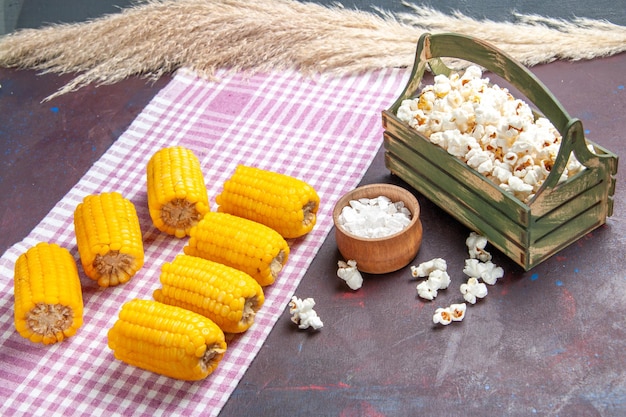 Frozen Corn on the Cob Cooking Time: How Long to Cook <a href=https://www.tgkadee.com/Healthy-Meals/The-Ultimate-Guide-to-Cooking-Sweet-Corn-From-Grill-to-Stovetop.html target=_blank class=infotextkey>perfect corn</a>