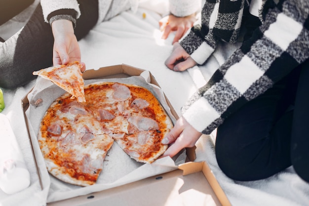 Frozen Pizza Perfection: The Ultimate Guide to Cooking a Delicious Frozen Pizza