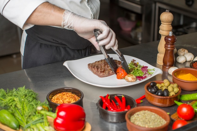 Perfect Stovetop Steak: Timing Guide for Every Doneness Level