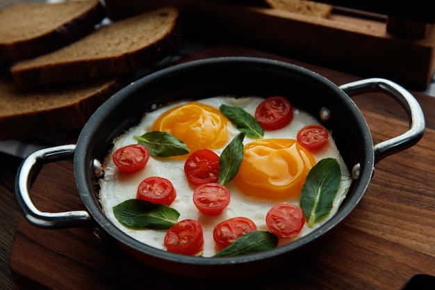 Perfect <a href=https://www.tgkadee.com/Cooking-Tips/Perfect-Poached-Eggs-Easy-Guide-for-Beginners.html target=_blank class=infotextkey>poached eggs</a> in a Pan: Easy Guide for Beginners