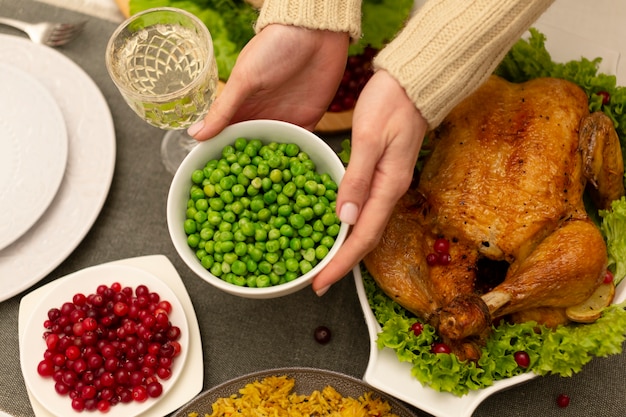 <a href=https://www.tgkadee.com/Healthy-Meals/Turkey-Cooking-Time-How-Long-to-Roast-a-Perfect-Bird.html target=_blank class=infotextkey>turkey cooking time</a>: How Long for a 15 Pound Bird with Stuffing?