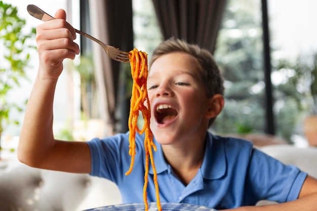 How Long to Cook Spaghetti: <a href=https://www.tgkadee.com/Healthy-Meals/Pasta-Cooking-Time-How-Long-to-Cook-Different-Types-of-Pasta.html target=_blank class=infotextkey>perfect pasta</a> Every Time