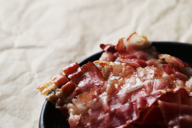 Crispy Bacon in a Pan: The Ultimate Guide