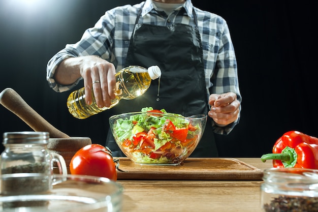 Can Distilled White Vinegar Be Used for Cooking? A Guide for Chefs and Home Cooks