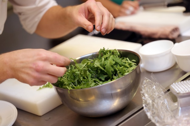 The Ultimate Guide to Cooking Baby Spinach: Tips, Tricks, and Recipes