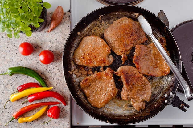 Perfect Filet Mignon in Cast Iron: Easy Guide with Crispy Crust