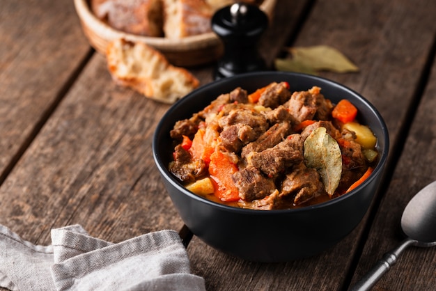 <a href=https://www.tgkadee.com/Cooking-Tips/Crock-Pot-Corned-Beef-The-Perfect-Slow-Cooked-Dinner.html target=_blank class=infotextkey>crock pot corned beef</a>: The Ultimate Tender and Flavorful Recipe