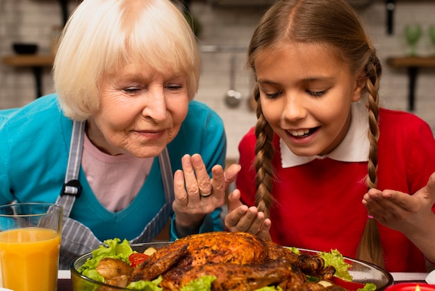 Fried Chicken <a href=https://www.tgkadee.com/Healthy-Meals/How-Long-to-Cook-Drumsticks-at--Degrees-Fahrenheit.html target=_blank class=infotextkey>cooking time</a>: How Long to Fry Chicken to Perfection