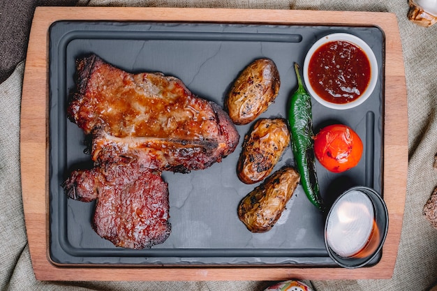 The Ultimate Guide to Oven-Baked Beef Ribs: Tender, Flavorful, and Easy