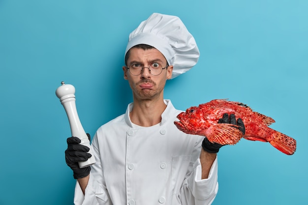 The Ultimate Guide to Cooking <a href=https://www.tgkadee.com/Healthy-Meals/Lobster-Cooking-Guide-From-Raw-to-Delicious.html target=_blank class=infotextkey>live lobster</a>: From Tank to Table