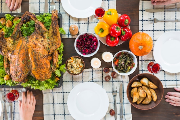 How Long to Roast a 14-Pound Stuffed Turkey to Perfection