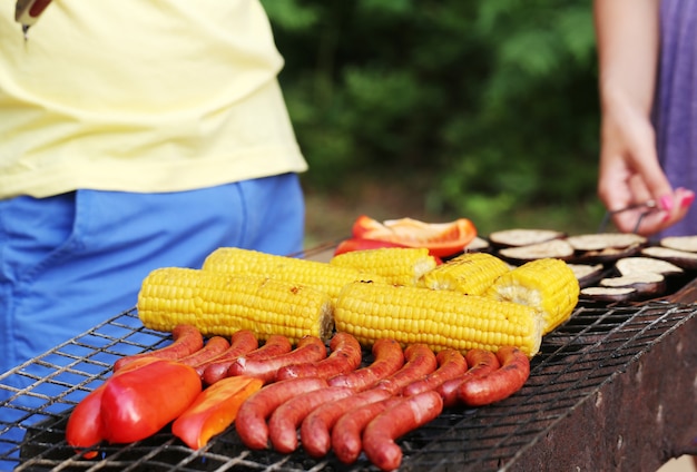 The Ultimate Guide to Perfect Bratwurst: From Grilling to Sautéing