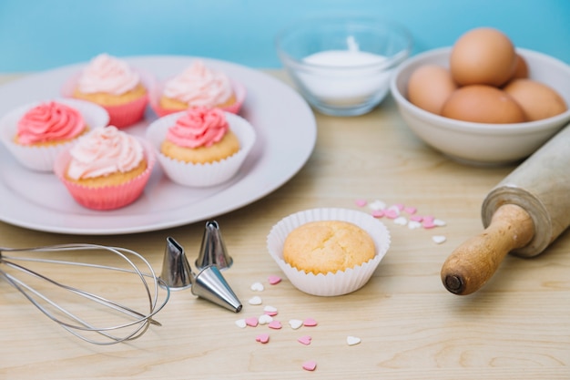 Cupcake Baking 101: The Ultimate Guide to Delicious Homemade Cupcakes