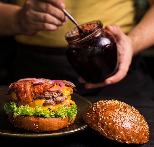 The Perfect Medium-Rare Burger: A Step-by-Step Guide