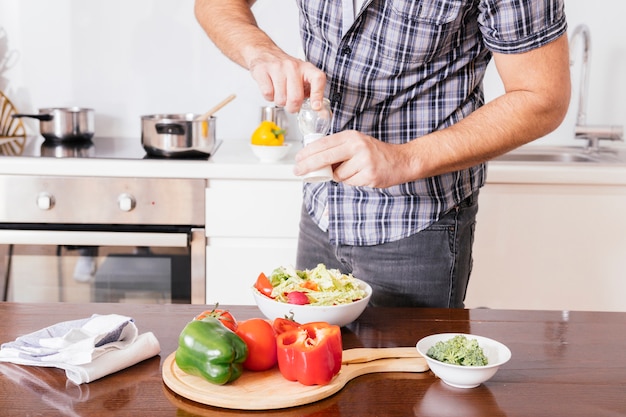 The Ultimate Guide to Making Delicious Salad Dressing