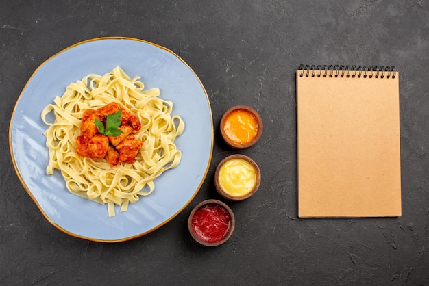 Easy Chicken Spaghetti Recipe: Creamy, Delicious, and Family-Friendly